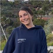 Profesora de matemáticas, física y química a alumnos de la ESO y Bachillerato
